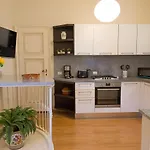 Apartamento La Petite Dame - Maggiore - 100 M From The *