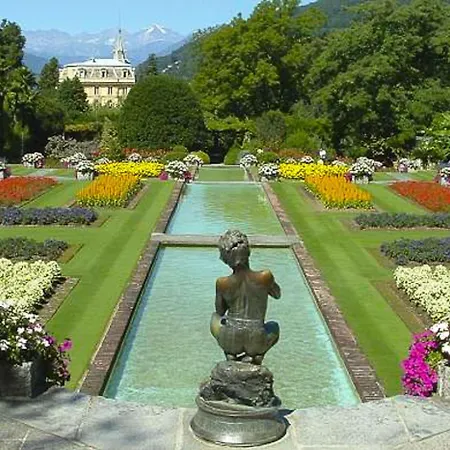 La Petite Dame - Maggiore - 100 M From The *