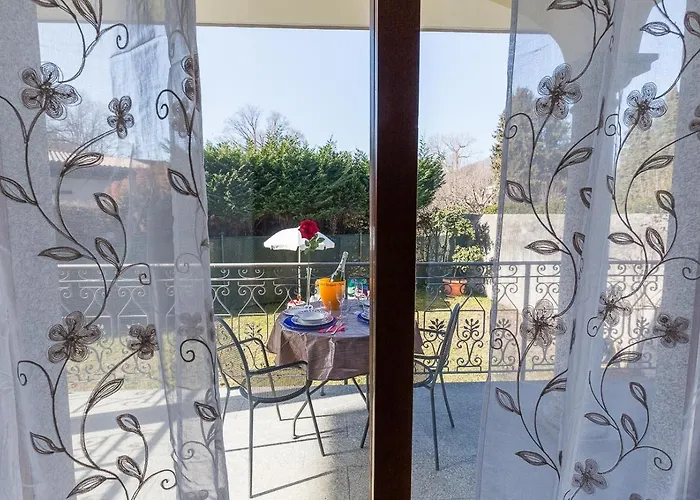 דירה La Petite Dame - Maggiore - 100 M From The ורבאניה