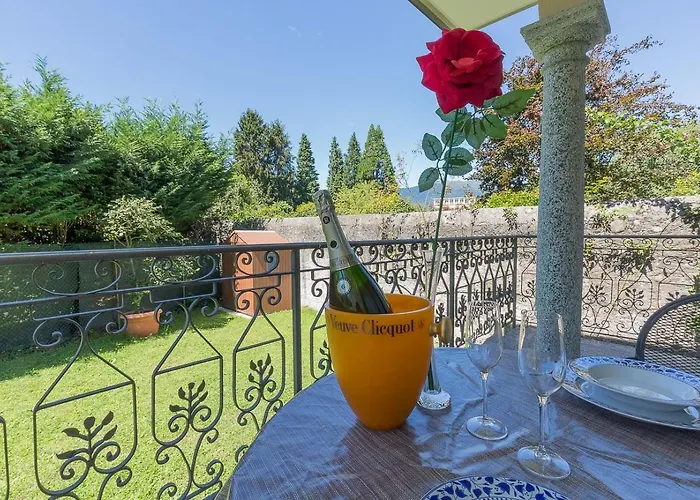 La Petite Dame - Maggiore - 100 M From The ורבאניה